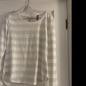 Liz Claiborne White Long Sleeve T